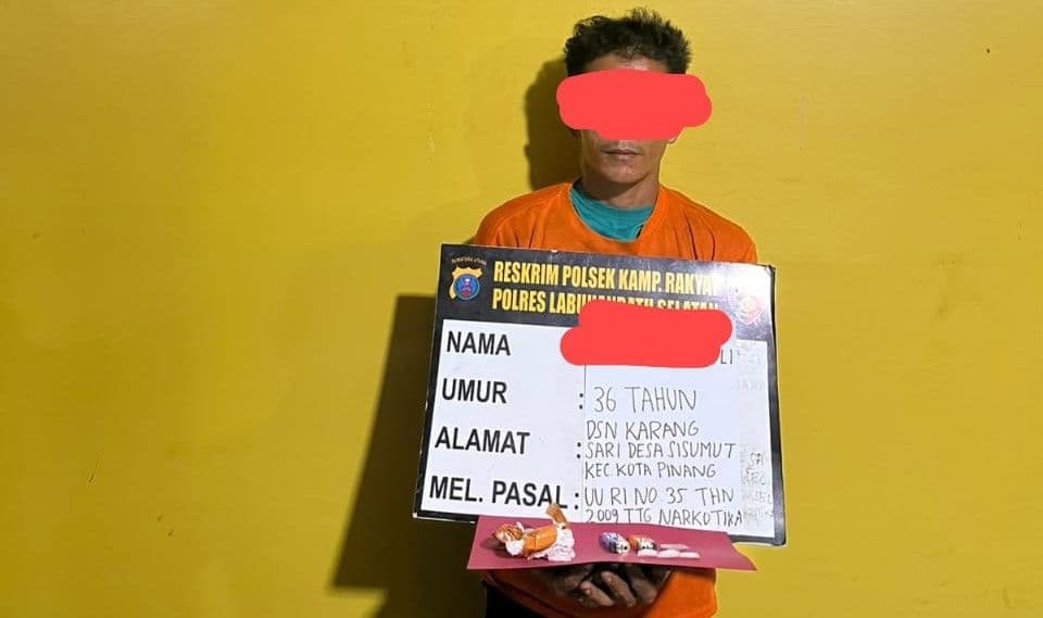 polsek_kampung_rakyat_tangkap_pengedar_sabu_di_desa_pekan_tolan_