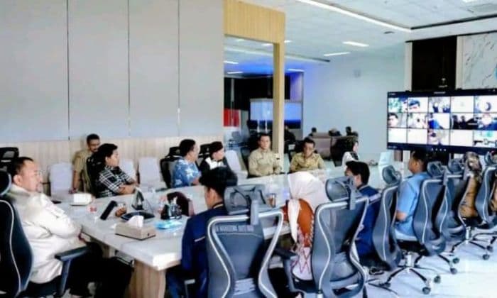 mahasiswa_batu_bara_terdampak_banjir_di_aceh_dapat_bantuan_rp30_juta_dari_bupati