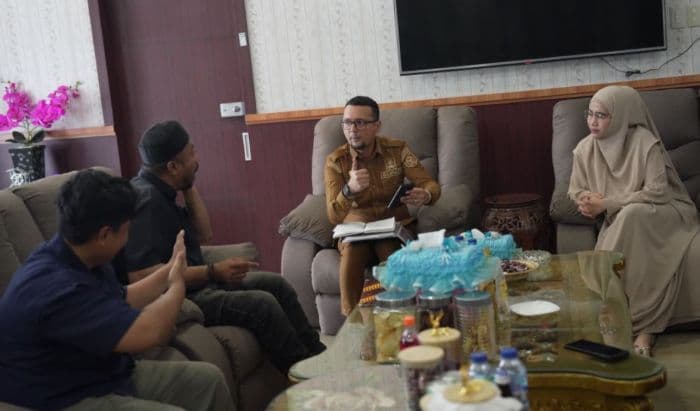 bupati_labusel_sambut_ifan_penyandang_disabilitas_yang_jelajahi_nusantara_