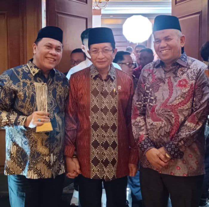kanwil_kemenag_sumut_raih_pengelolaan_website_terbaik_pada_humas_kemenag_award_2025