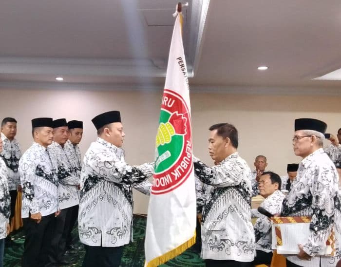 ketua_pgri_medan_baru_digitalisasi_dan_perlindungan_guru_jadi_fokus_utama