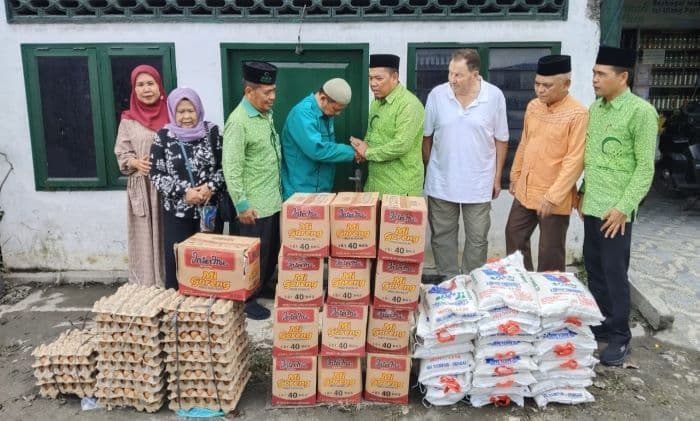 pd_alwashliyah_sergai_salurkan_bantuan_sembako_untuk_korban_banjir_sei_rampah