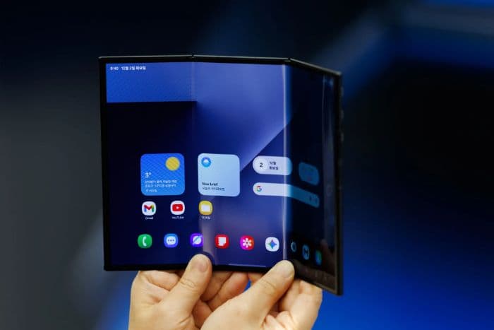 samsung_umumkan_ponsel_lipat_tiga_galaxy_z_trifold