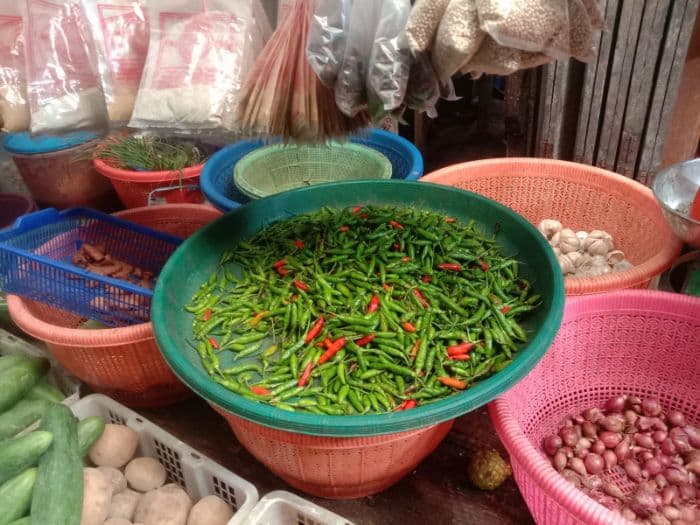 harga_cabai_di_pasar_porsea_toba_turun_drastis
