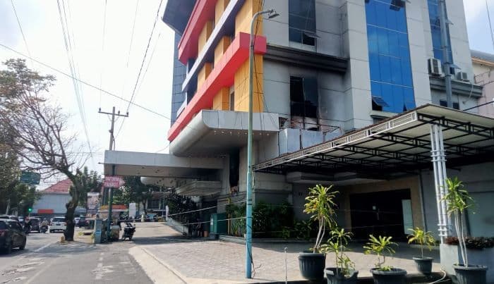 dapur_cafe_fortuna_di_jalan_iskandar_muda_medan_terbakar