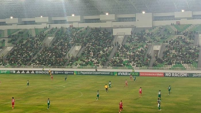 insiden_lemparan_botol_saat_menjamu_bekasi_city_psms_kembali_didenda_belasan_juta