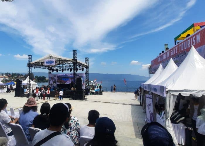 meski_anggaran_terbatas_event_musik_akhir_pekan_tetap_digelar_di_parapat