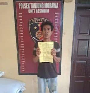 polsek_tanjung_morawa_amankan_pelaku_pencurian_mesin_pompa_dan_besi
