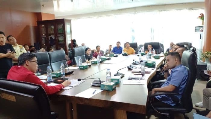 pud_pasar_dan_dprd_medan_sepakat_pengosongan_pasar_sambas_diundur_
