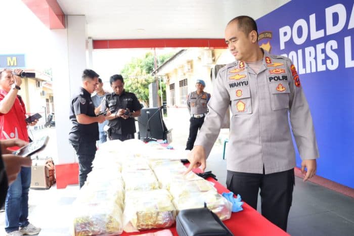 2_bulan_menjabat_kapolres_labuhanbatu_ungkap_315_kg_sabu_dan_30_ribu_ekstasi