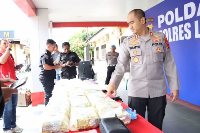 2_bulan_menjabat_kapolres_labuhanbatu_ungkap_315_kg_sabu_dan_30_ribu_ekstasi