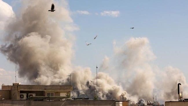 israel_serang_tv_pemerintah_iran_ledakan_terdengar_di_teheran