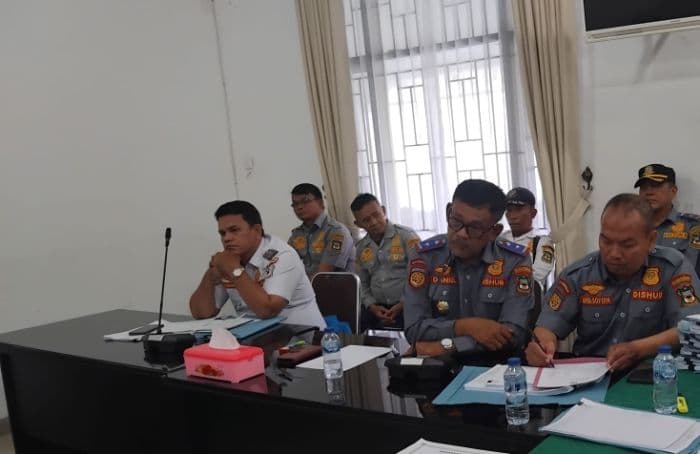 warga_protes_tarif_angkot_dari_tanjung_pinggir_ke_kota_siantar_rp10000
