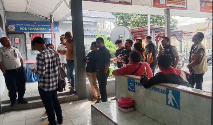 wartawan_dilarang_ambil_foto_rekonstruksi_dugaan_pembunuhan_di_lapas_pangururan