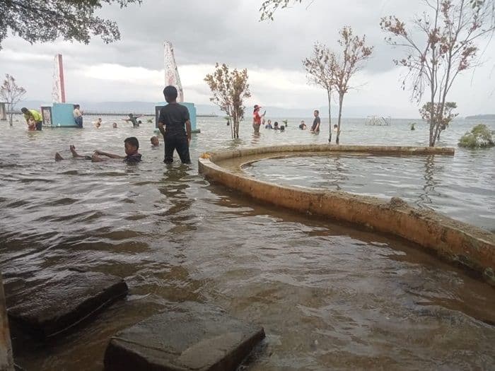 pengelola_wisata_sebut_permukaan_air_danau_toba_kembali_pulih_80_persen