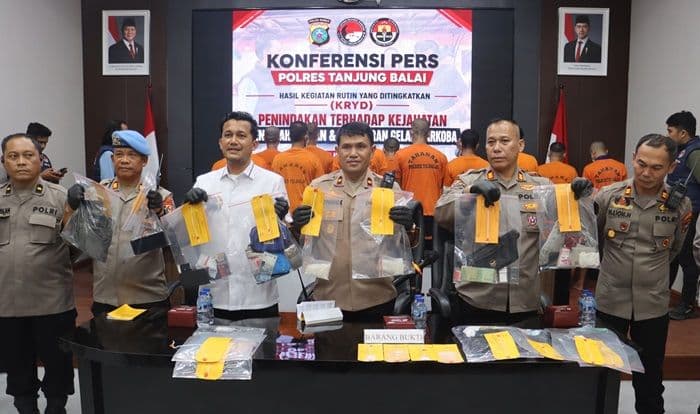 15_kasus_narkoba_terungkap_dalam_20_hari_polres_tanjung_balai_tangkap_19_tersangka