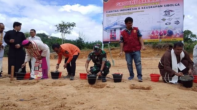 36_huntap_untuk_korban_banjir_dan_longsor_di_tapteng_mulai_dibangun