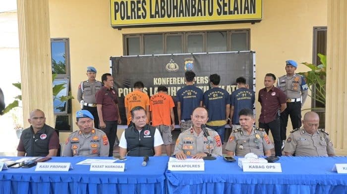 36_tersangka_dan_18950_gram_sabu_diamankan_polres_labusel_tegaskan_perang_tanpa_henti_terhadap_narkoba