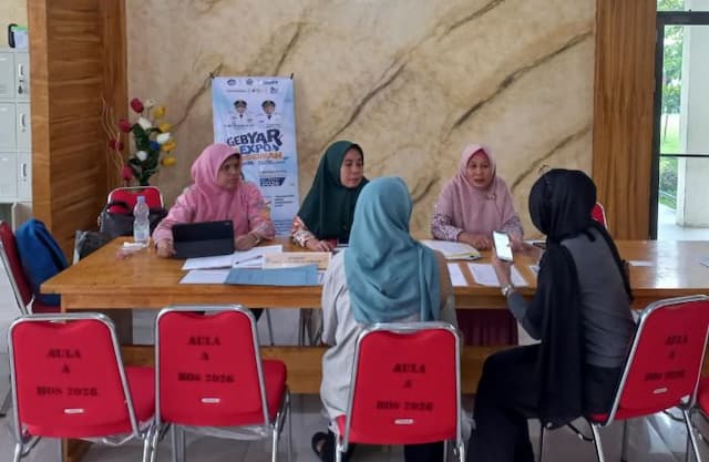 867_peserta_mendaftar_ke_sman_2_medan_pada_penerimaan_tahap_i_pengumuman_4_juni