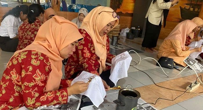 dwp_tebing_tinggi_gelar_pelatihan_membatik_perkuat_pelestarian_budaya_lokal