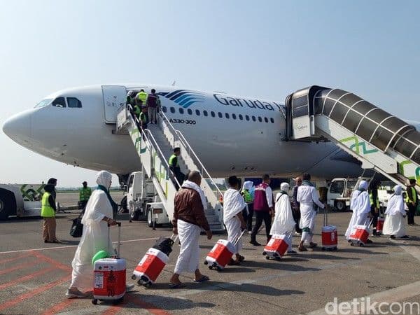kepulangan_haji_kloter_2_medan_terlambat_pesawat_dijadwalkan_mendarat_pukul_1300_wib