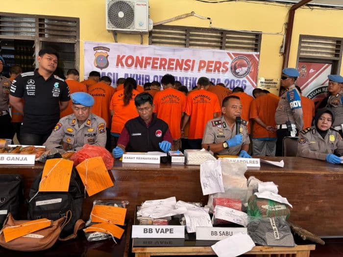 ops_antik_toba_2026_polres_pematangsiantar_tangkap_29_tersangka_narkoba_selamatkan_27_ribu_jiwa