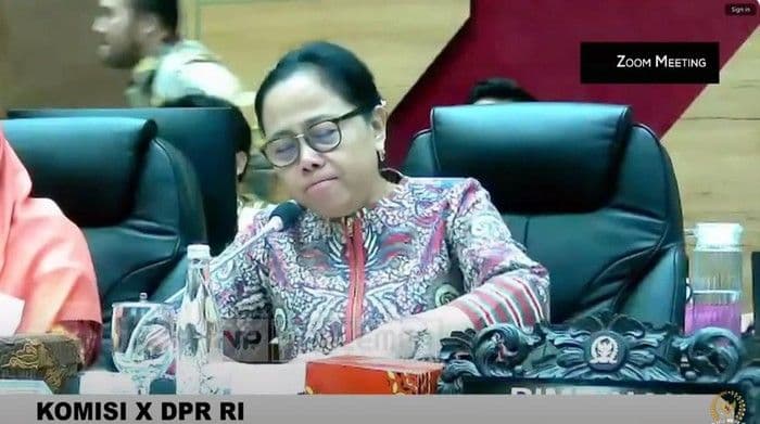 fadli_zon_disorot_usai_ragukan_pemerkosaan_massal_mei_1998_dpr_menangis