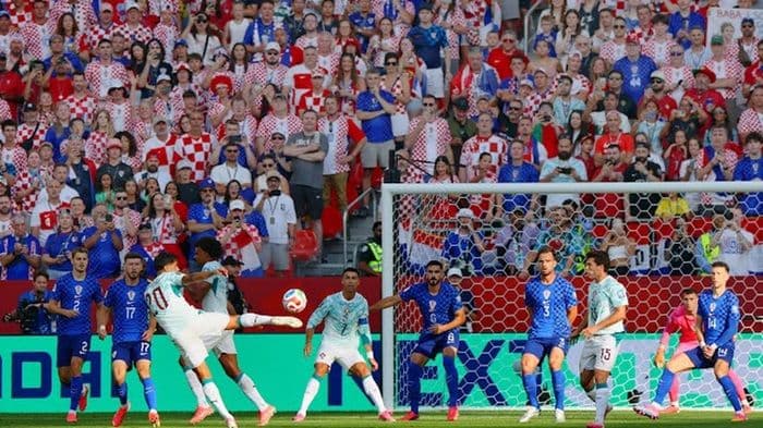 portugal_vs_kroasia_00_di_babak_pertama_bruno_fernandes_menggila_livakovic_jadi_tembok_vatreni