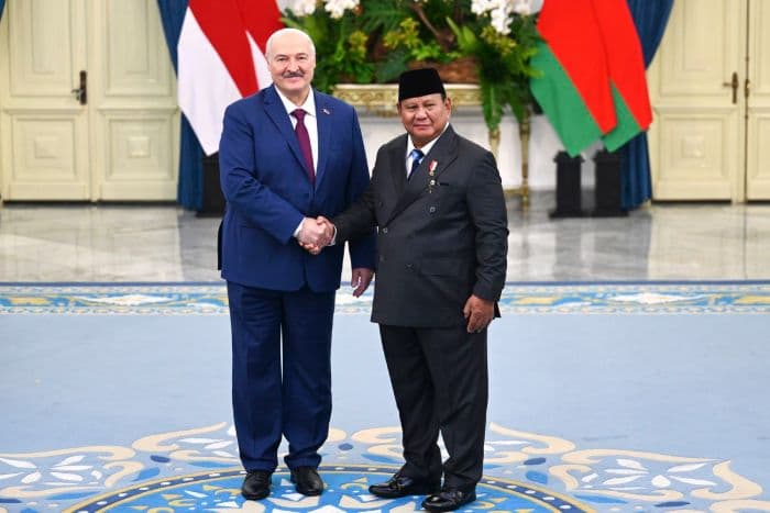 presiden_belarus_jadi_kepala_negara_pertama_yang_menginap_di_istana_negara
