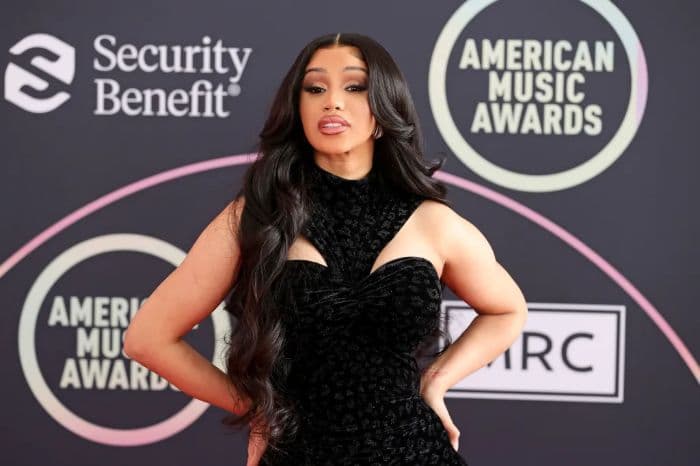 cardi_b_rilis_ah_ha_lagu_baru_yang_sindir_haters_dengan_gaya_penuh_percaya_diri