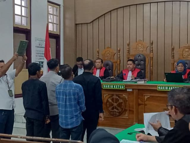 wali_kota_tebing_tinggi_jadi_saksi_sidang_kasus_dugaan_suap_proyek_internet_diskominfo
