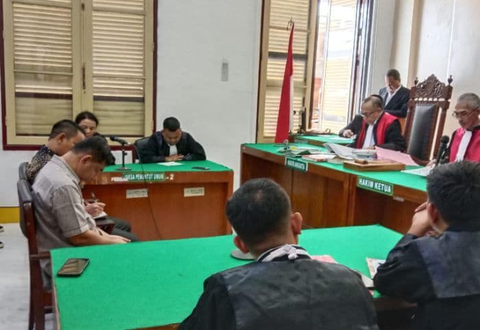 dua_kepala_sekolah_di_batu_bara_divonis_1_tahun_penjara_karena_pungli_dana_bos_rp319_juta