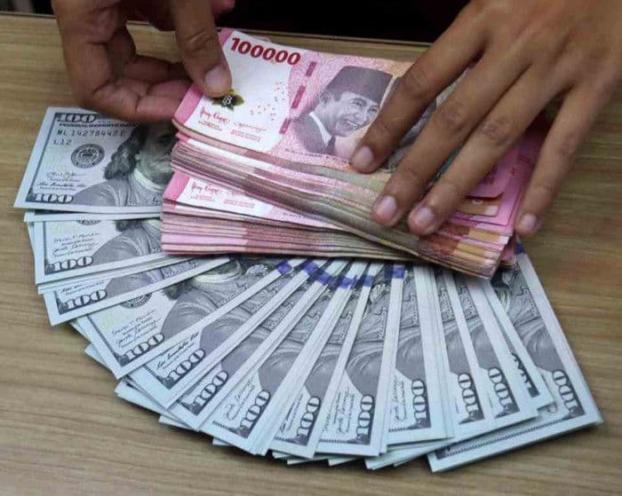 dolar_as_melemah_terhadap_rupiah_turun_ke_rp17698