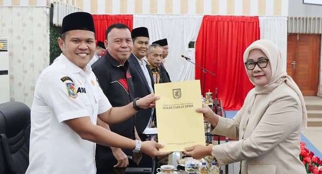 dprd_dan_pemkab_sergai_sepakati_perubahan_kedua_propemperda_terkait_pilkades