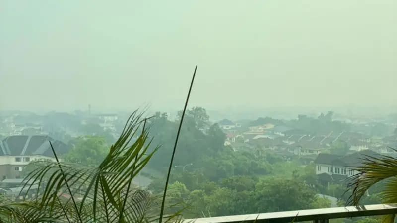 karhutla_indonesia_membara_kabut_asap_menyebar_ke_tiga_negara