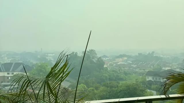 karhutla_indonesia_membara_kabut_asap_menyebar_ke_tiga_negara