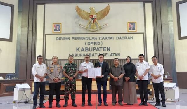 pemkab_dan_dprd_labusel_sepakati_papbd_2026_bupati_sampaikan_nota_pengantar_apbd_2027