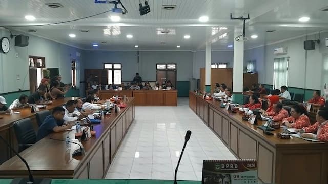 rdp_komisi_iii_bahas_keluhan_warga_tomuan_soal_asap_pt_ssu_yang_sudah_mengikuti_aturan_pemerintah