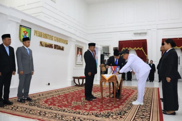 bupati_darma_wijaya_lantik_47_pejabat_baru_sergai