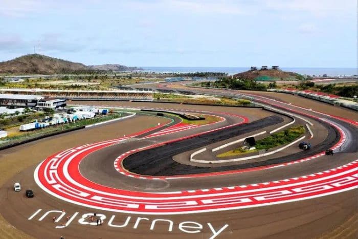 motogp_mandalika_2025_bergulir_hari_ini_di_lombok_berikut_jadwalnya