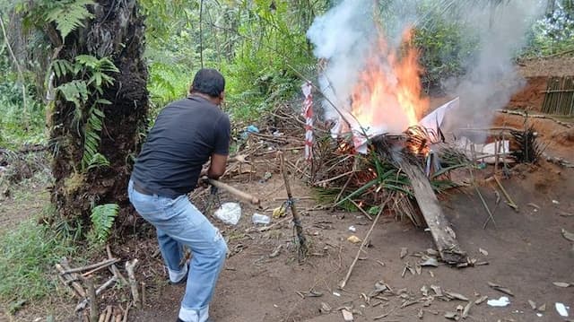 polsek_bilah_hulu_gerebek_lokasi_diduga_sarang_narkoba_di_mual_mas_labuhanbatu