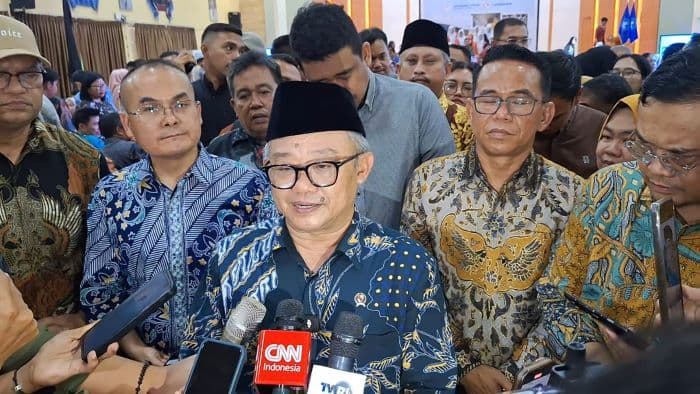 medan_terima_2047_papan_digital_dan_revitalisasi_48_sekolah_dari_kemendikdasmen_