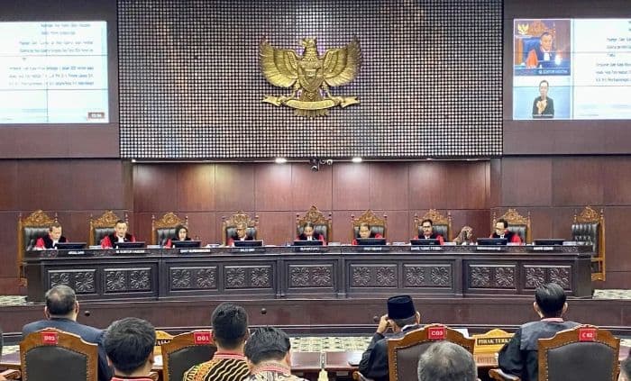simak_putusan_dismissal_gugatan_edyhasan_yang_dibacakan_di_mk