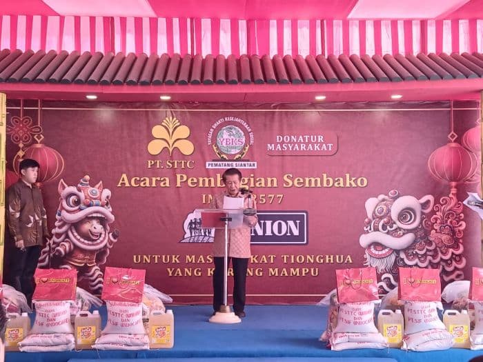 jelang_imlek_2577_pt_sttc_bersama_ybks_dan_donatur_bagikan_sembako_kepada_warga_kurang_mampu
