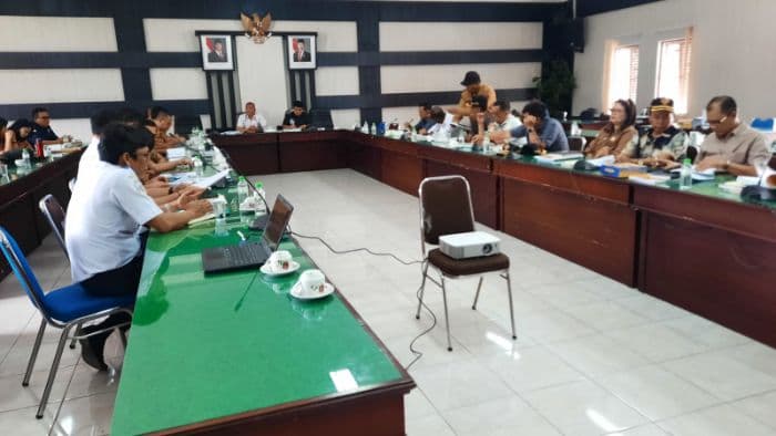 pad_retribusi_parkir_simalungun_hanya_rp_rp243_juta_kinerja_dishub_dipertanyakan