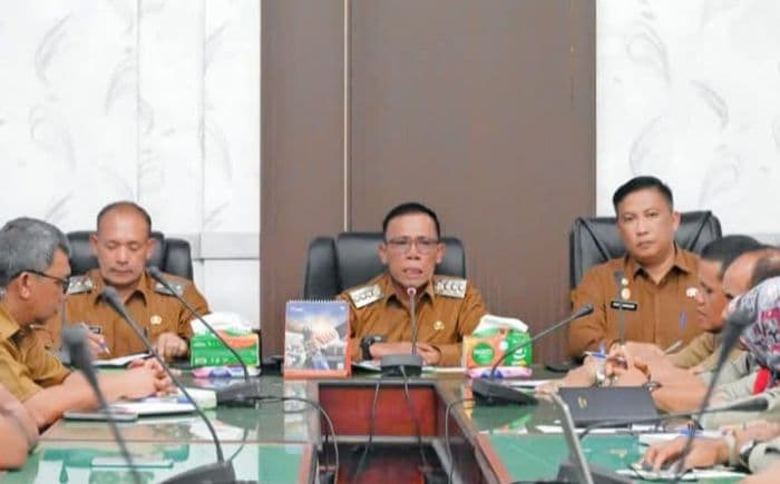 bupati_dan_wakil_bupati_tapteng_pimpin_rakorpem_perdana
