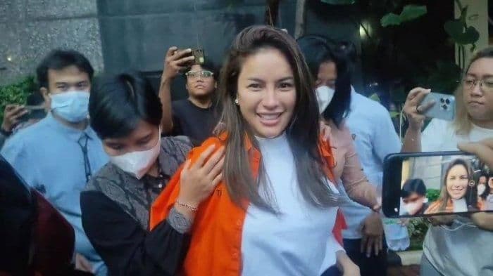 nikita_mirzani_ditahan_kasus_pengancaman_dan_pemerasan_skincare