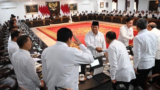 presiden_prabowo_panggil_menteri_kabinet_merah_putih_di_istana