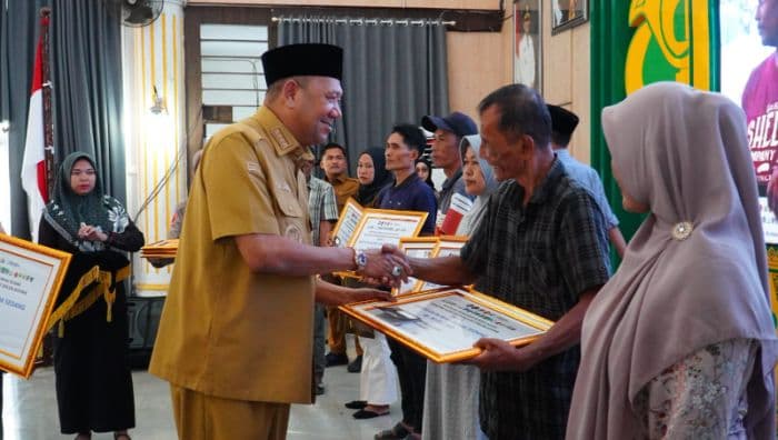 banjir_di_langkat_1235_rumah_terdampak_dapat_bantuan_rehabilitasi_dan_sembako_dari_pemerintah
