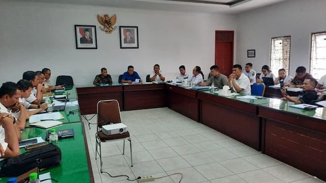 rapat_pansus_pppk_dprd_simalungun_memanas_dugaan_maladministrasi_hingga_pemalsuan_dokumen_terungkap
